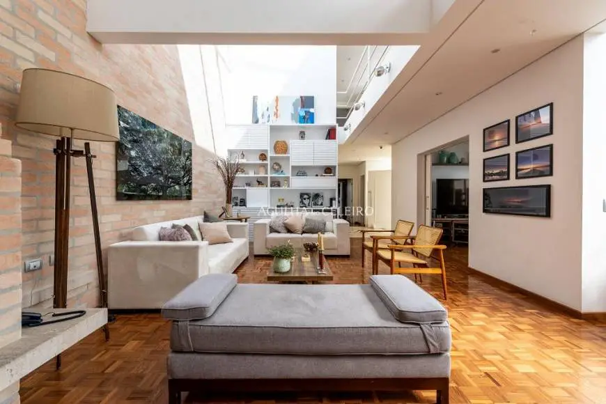 Foto 2 de Casa com 3 Quartos à venda, 450m² em Moema, São Paulo