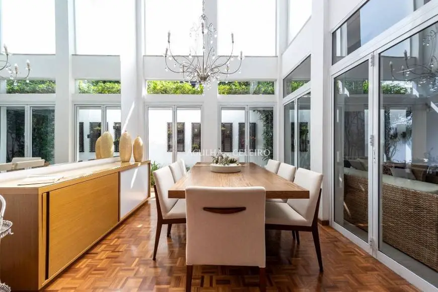 Foto 5 de Casa com 3 Quartos à venda, 450m² em Moema, São Paulo