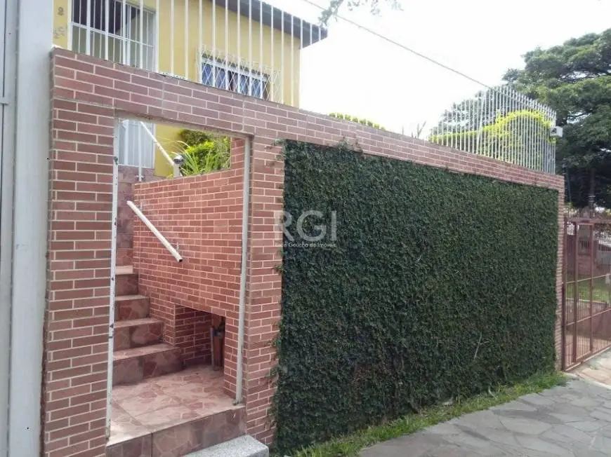 Foto 2 de Casa com 3 Quartos à venda, 164m² em Nonoai, Porto Alegre