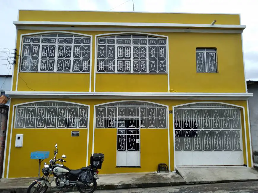 Foto 1 de Casa com 3 Quartos à venda, 300m² em Novo Aleixo, Manaus