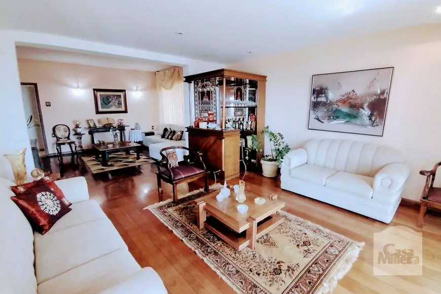 Foto 1 de Casa com 3 Quartos à venda, 345m² em Paraíso, Belo Horizonte