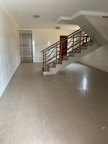 Foto 3 de Casa com 3 Quartos para alugar, 130m² em Parque Manibura, Fortaleza