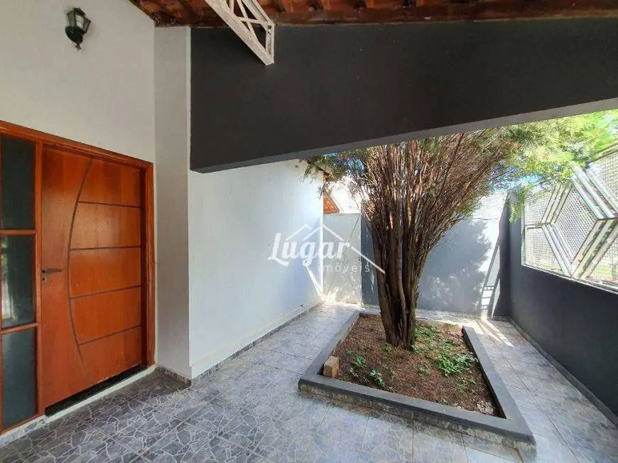 Foto 3 de Casa com 3 Quartos para venda ou aluguel, 148m² em Parque Res Santa Gertrudes, Marília