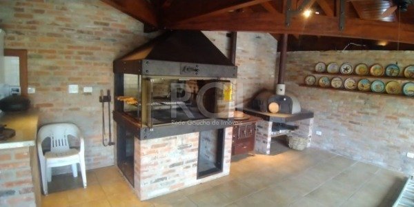 Foto 4 de Casa com 3 Quartos à venda, 268m² em Pedra Redonda, Porto Alegre