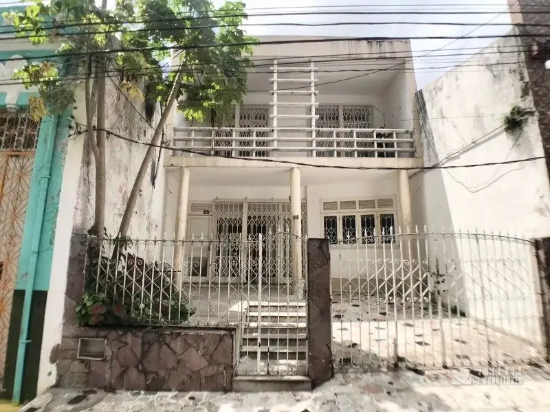 Foto 1 de Casa com 3 Quartos para alugar, 246m² em Reduto, Belém