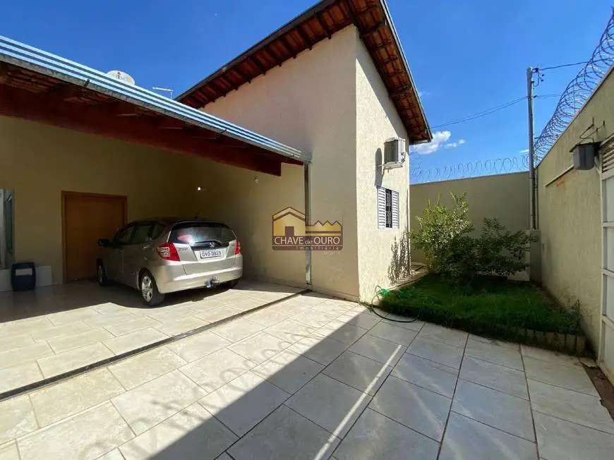 Foto 1 de Casa com 3 Quartos à venda, 160m² em Residencial Estados Unidos, Uberaba