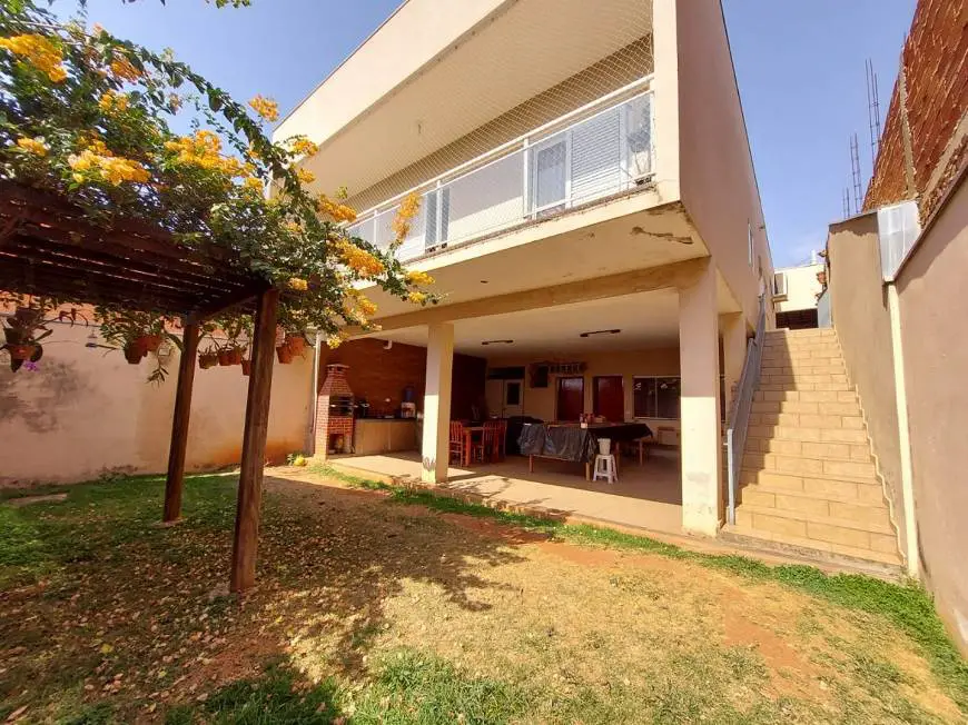 Foto 1 de Casa com 3 Quartos à venda, 193m² em Residencial Furlan, Santa Bárbara D Oeste