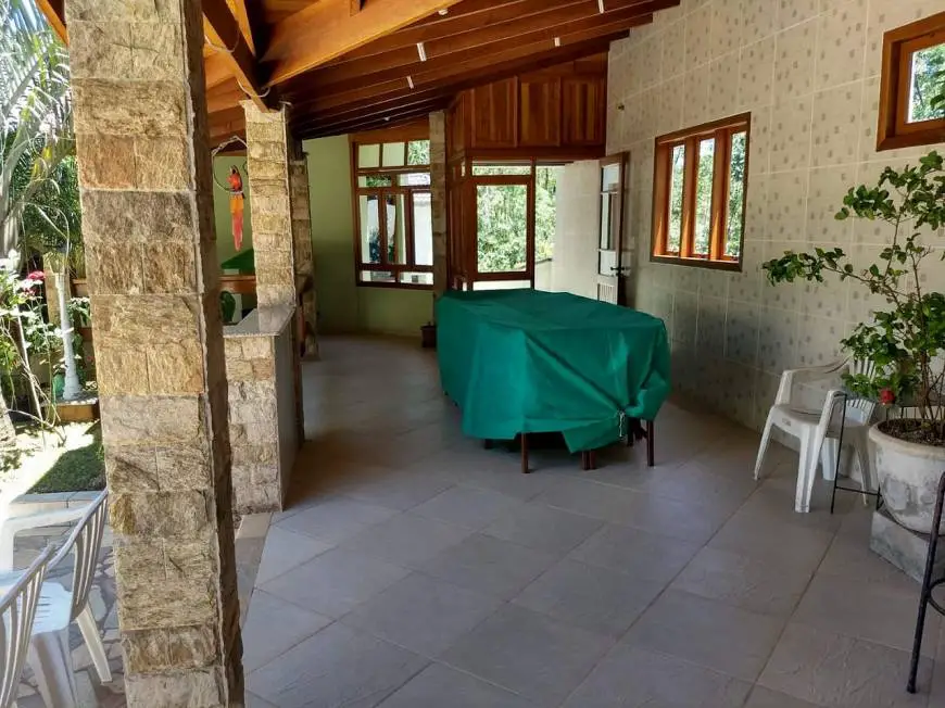 Foto 2 de Casa com 3 Quartos à venda, 330m² em Roseira, Mairiporã
