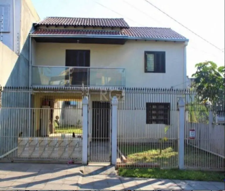 Foto 1 de Casa com 3 Quartos à venda, 147m² em Rubem Berta, Porto Alegre