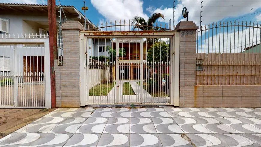 Foto 2 de Casa com 3 Quartos à venda, 300m² em Rubem Berta, Porto Alegre