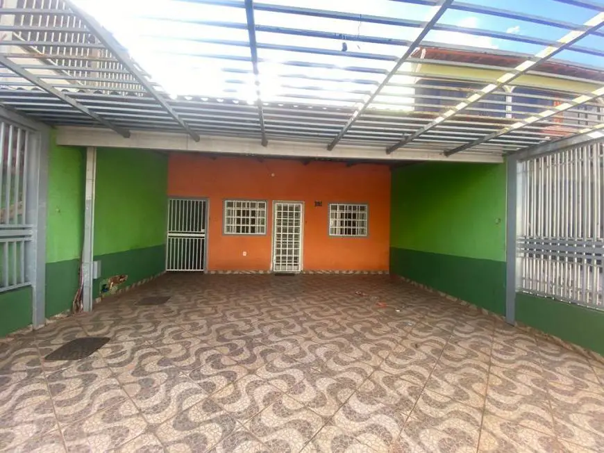 Foto 1 de Casa com 3 Quartos para alugar, 100m² em Samambaia Sul, Brasília