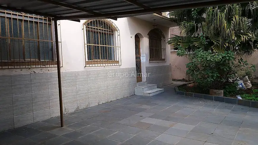 Foto 3 de Casa com 3 Quartos à venda, 220m² em Santa Cecília, Juiz de Fora