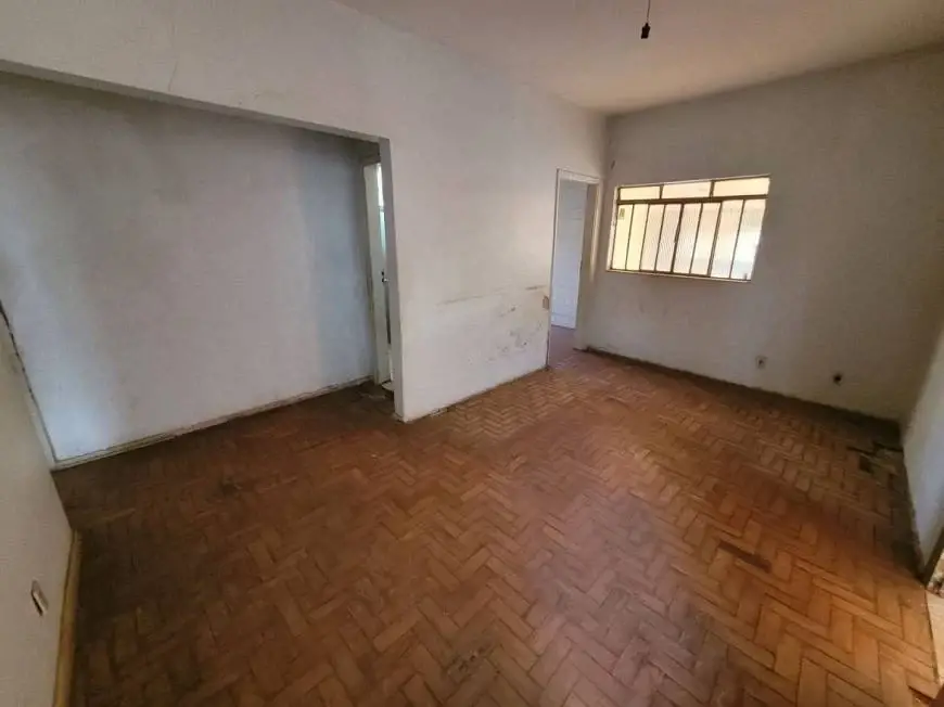 Foto 2 de Casa com 3 Quartos à venda, 150m² em Santa Genoveva, Goiânia