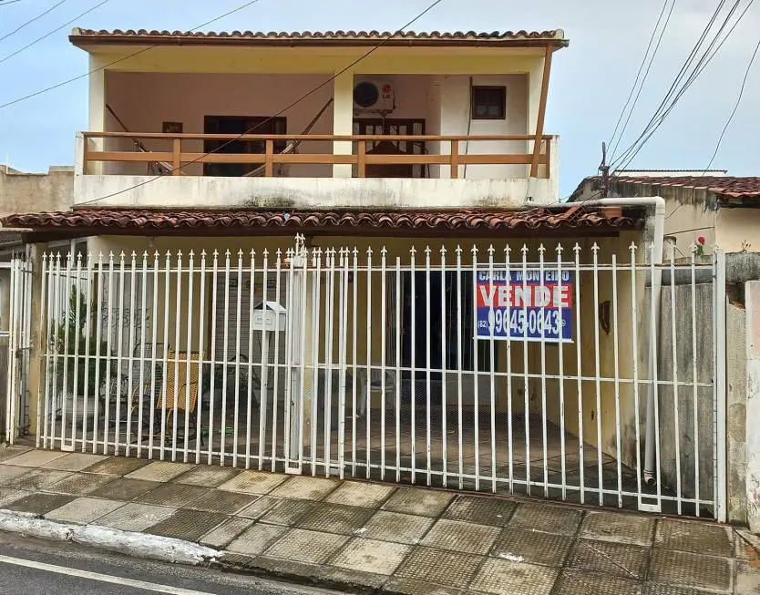 Foto 1 de Casa com 3 Quartos à venda, 224m² em Santa Lúcia, Maceió
