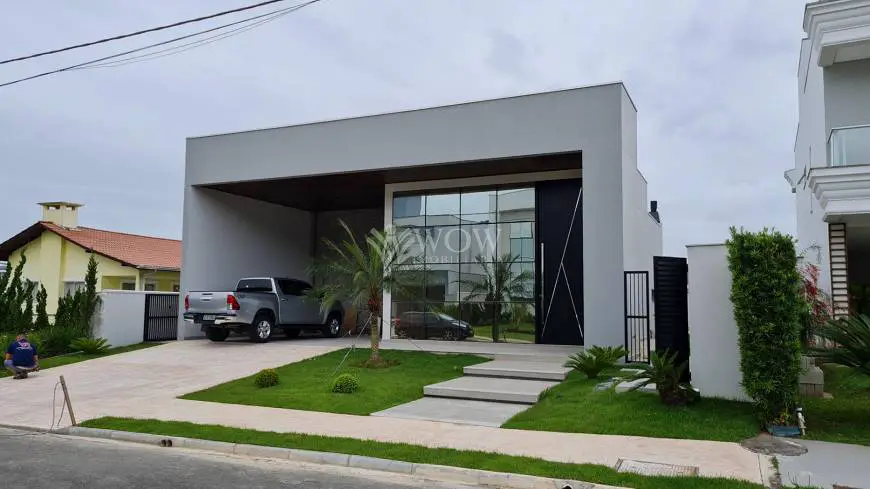 Foto 1 de Casa com 3 Quartos à venda, 211m² em Santa Regina, Camboriú