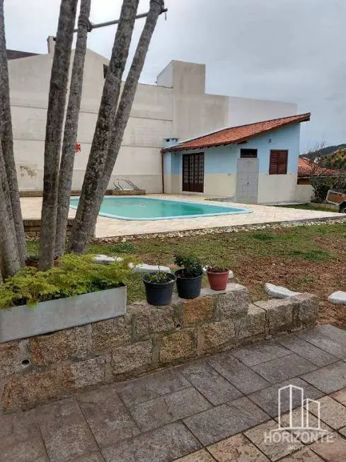 Foto 3 de Casa com 3 Quartos à venda, 320m² em Santinho, Florianópolis