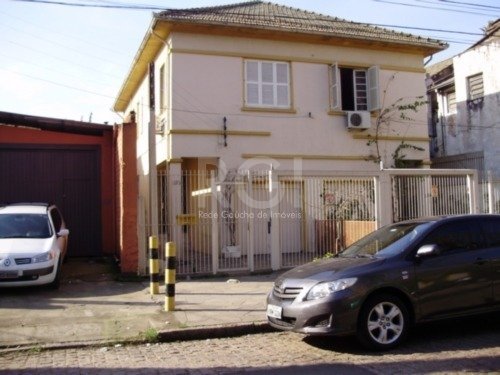 Foto 1 de Casa com 3 Quartos à venda, 122m² em São Geraldo, Porto Alegre