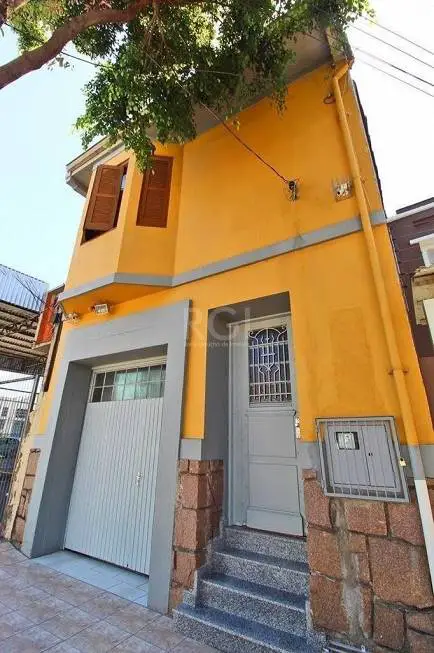 Foto 1 de Casa com 3 Quartos à venda, 180m² em São Geraldo, Porto Alegre