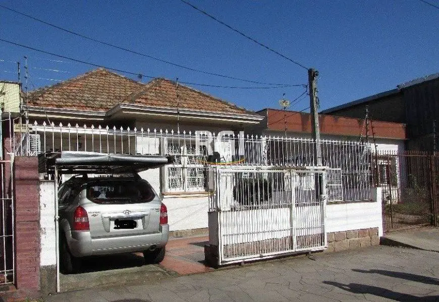 Foto 1 de Casa com 3 Quartos à venda, 74m² em São Geraldo, Porto Alegre