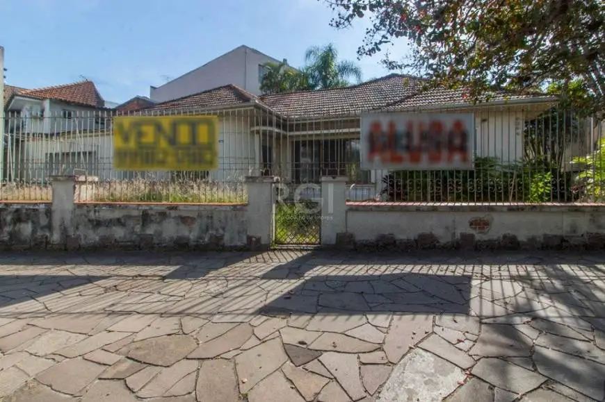 Foto 2 de Casa com 3 Quartos à venda, 180m² em São João, Porto Alegre