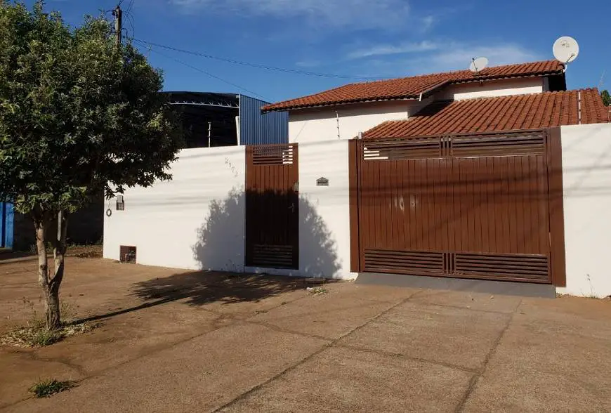 Foto 1 de Casa com 3 Quartos para alugar, 105m² em Sao Jorge, Três Lagoas