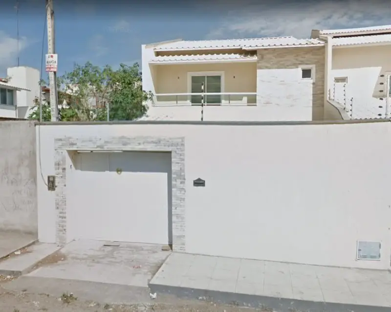 Foto 1 de Casa com 3 Quartos à venda, 215m² em Sapiranga, Fortaleza