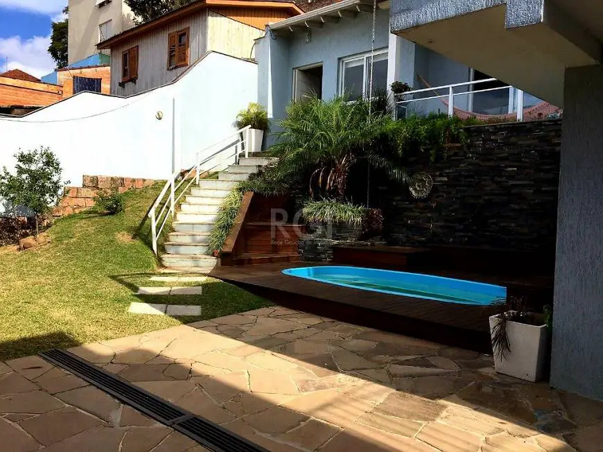 Foto 1 de Casa com 3 Quartos à venda, 186m² em Sarandi, Porto Alegre