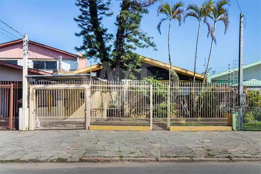 Foto 1 de Casa com 3 Quartos à venda, 263m² em Sarandi, Porto Alegre