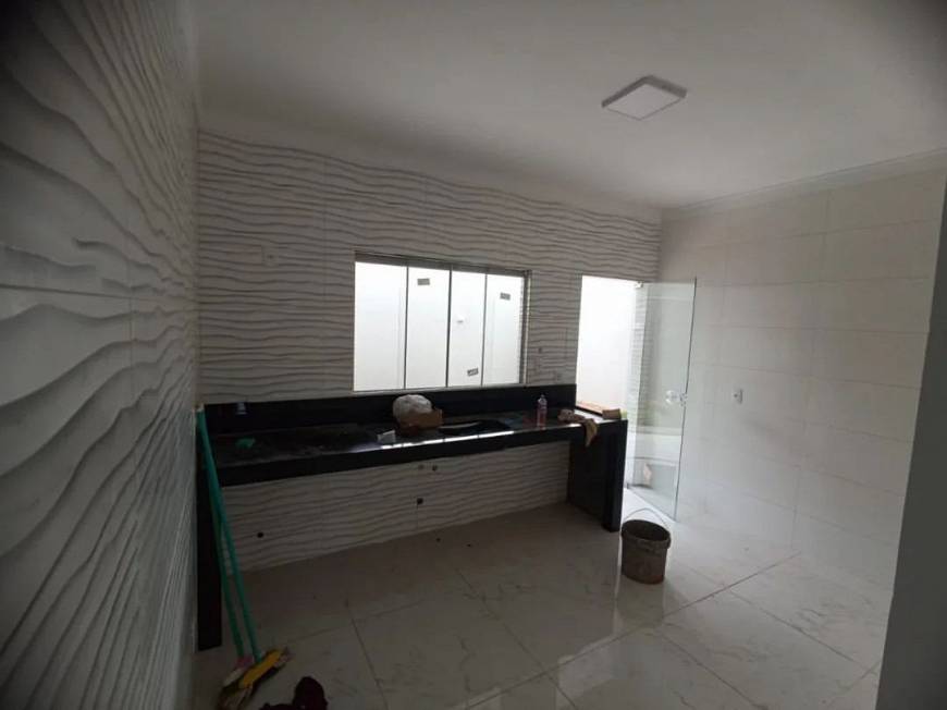 Foto 3 de Casa com 3 Quartos à venda, 200m² em SIM, Feira de Santana