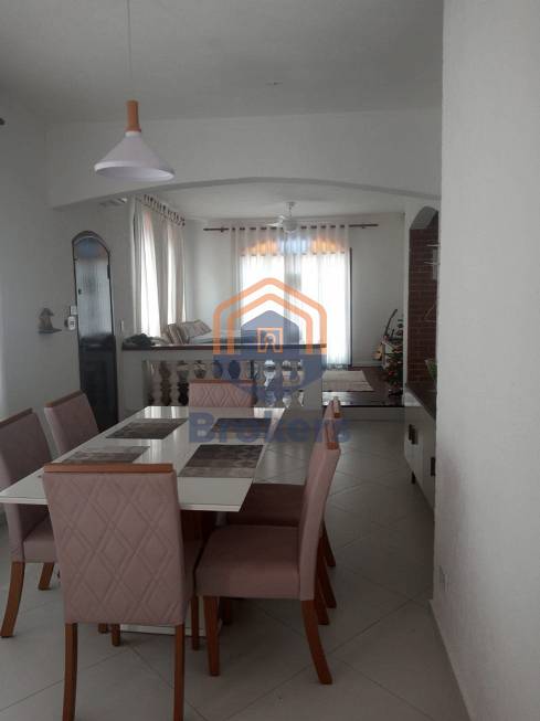 Foto 1 de Casa com 3 Quartos à venda, 400m² em Solemar, Praia Grande