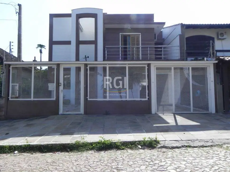 Foto 1 de Casa com 3 Quartos à venda, 150m² em Teresópolis, Porto Alegre