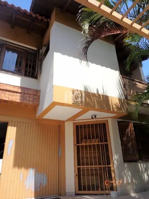 Foto 1 de Casa com 3 Quartos à venda, 249m² em Teresópolis, Porto Alegre
