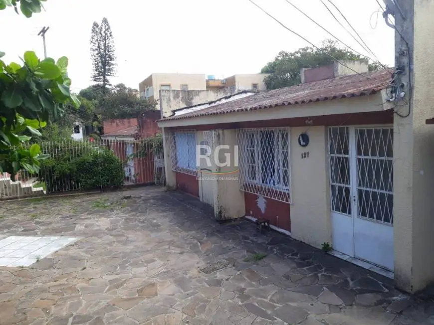 Foto 1 de Casa com 3 Quartos à venda, 95m² em Teresópolis, Porto Alegre