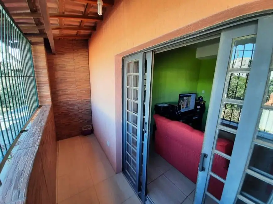 Foto 3 de Casa com 3 Quartos à venda, 120m² em Terra Preta, Mairiporã