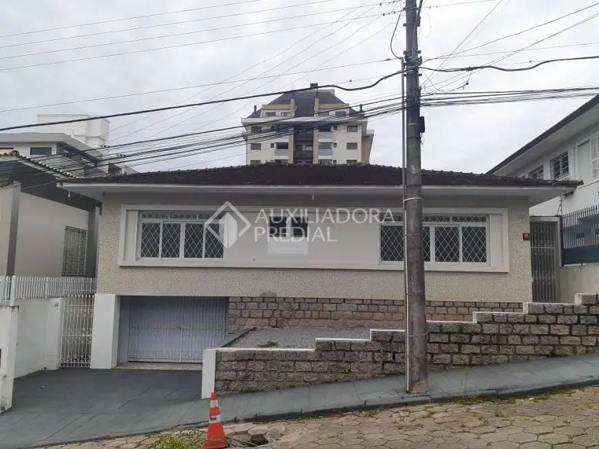 Foto 1 de Casa com 3 Quartos para alugar, 300m² em Trindade, Florianópolis