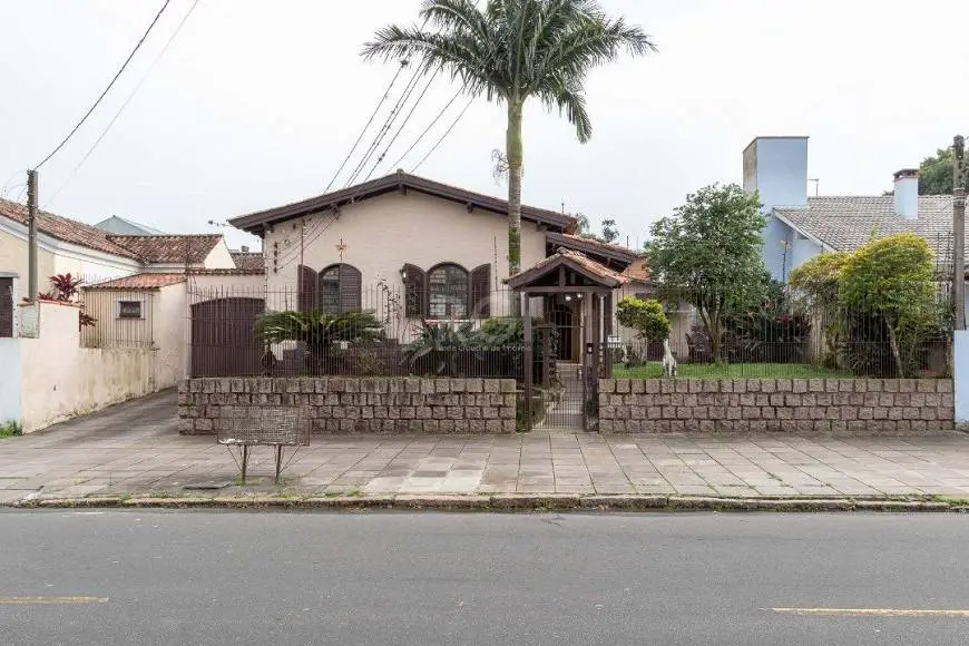 Foto 1 de Casa com 3 Quartos à venda, 380m² em Tristeza, Porto Alegre