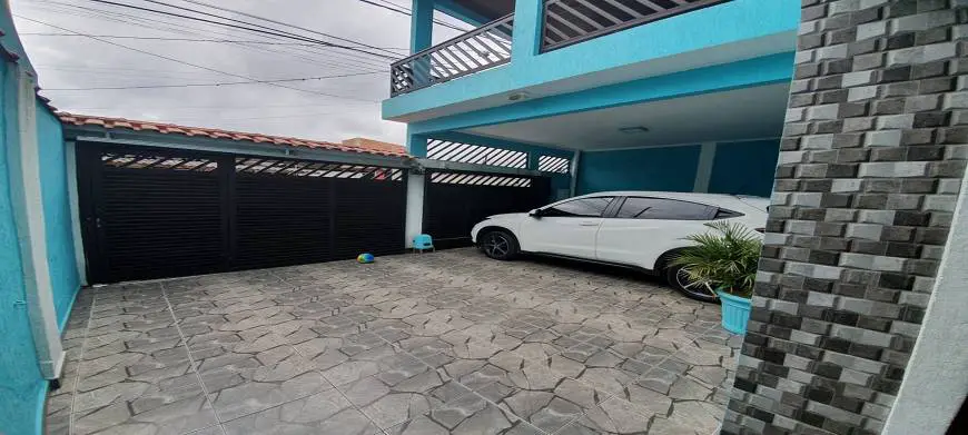 Foto 2 de Casa com 3 Quartos à venda, 216m² em Vicente de Carvalho, Guarujá