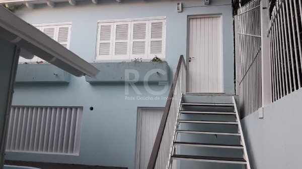 Foto 2 de Casa com 3 Quartos à venda, 217m² em Vila Assunção, Porto Alegre