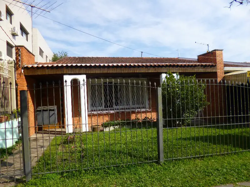 Foto 1 de Casa com 3 Quartos à venda, 300m² em Vila Assunção, Porto Alegre