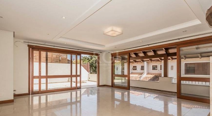 Foto 3 de Casa com 3 Quartos à venda, 554m² em Vila Assunção, Porto Alegre
