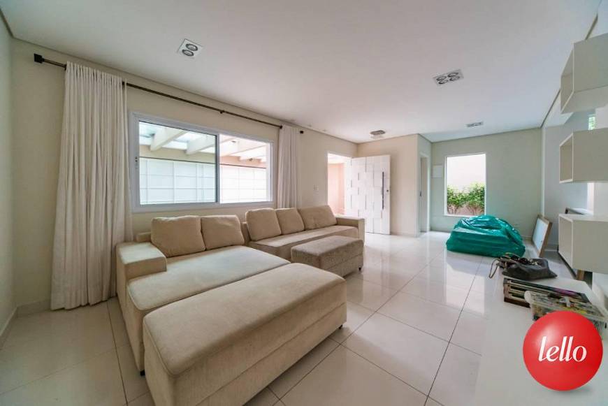 Foto 3 de Casa com 3 Quartos para alugar, 246m² em Vila Bastos, Santo André