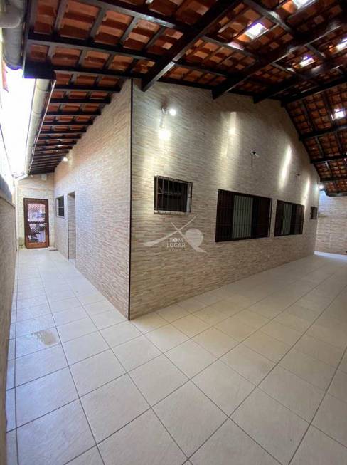 Foto 1 de Casa com 3 Quartos à venda, 250m² em Vila Caicara, Praia Grande