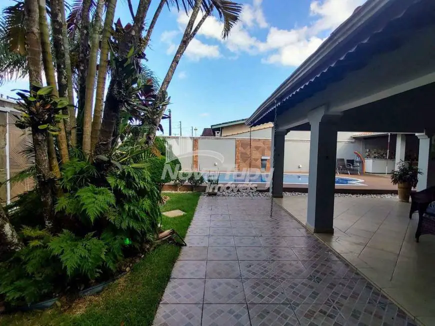 Foto 1 de Casa com 3 Quartos à venda, 260m² em Vila Caicara, Praia Grande