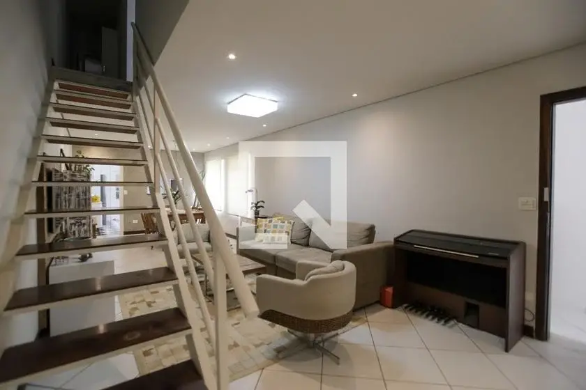 Foto 3 de Casa com 3 Quartos para alugar, 300m² em Vila Carrão, São Paulo