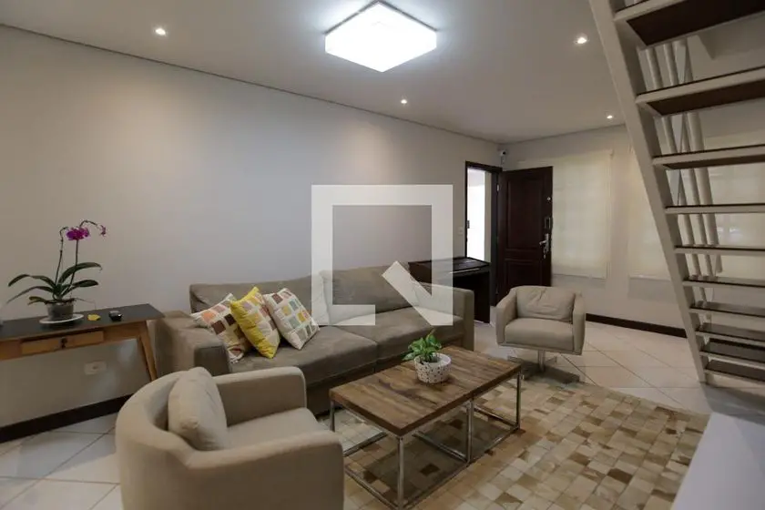 Foto 4 de Casa com 3 Quartos para alugar, 300m² em Vila Carrão, São Paulo