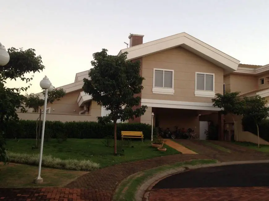 Foto 1 de Casa com 3 Quartos à venda, 200m² em Vila do Golf, Ribeirão Preto