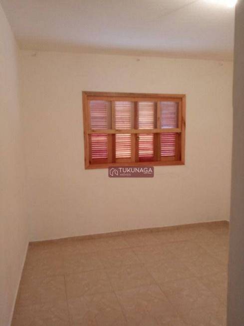 Foto 4 de Casa com 3 Quartos para alugar, 180m² em Vila Galvão, Guarulhos