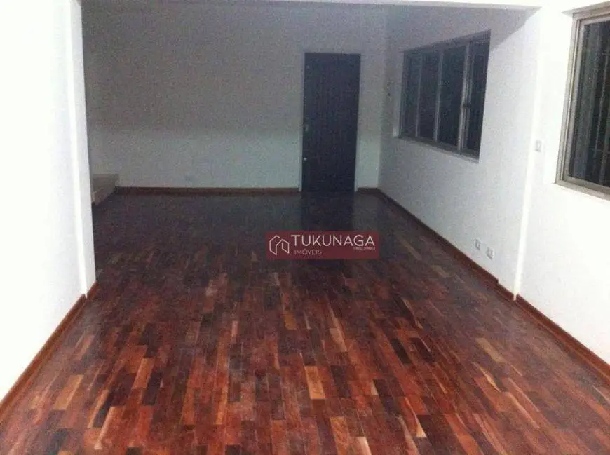 Foto 2 de Casa com 3 Quartos para alugar, 220m² em Vila Galvão, Guarulhos