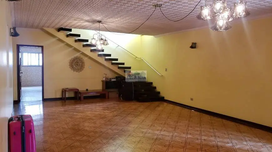 Foto 1 de Casa com 3 Quartos para alugar, 257m² em Vila Guilherme, São Paulo