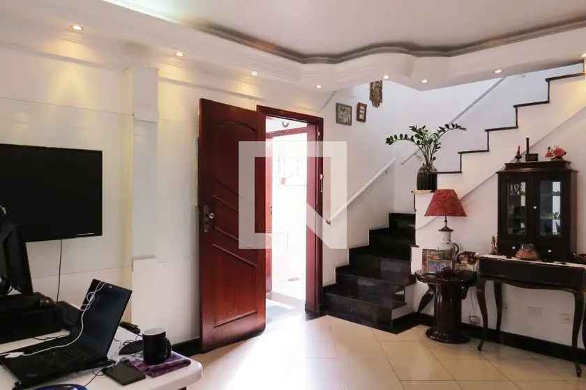 Foto 1 de Casa com 3 Quartos para alugar, 198m² em Vila Invernada, São Paulo
